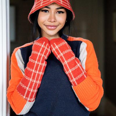 Alex Max Wrist Warmers - Orange